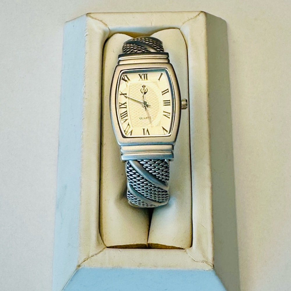 Silver Quartz Women’s Watch
